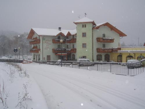 Hotel Fior Di Bosco Giovo Buitenkant foto