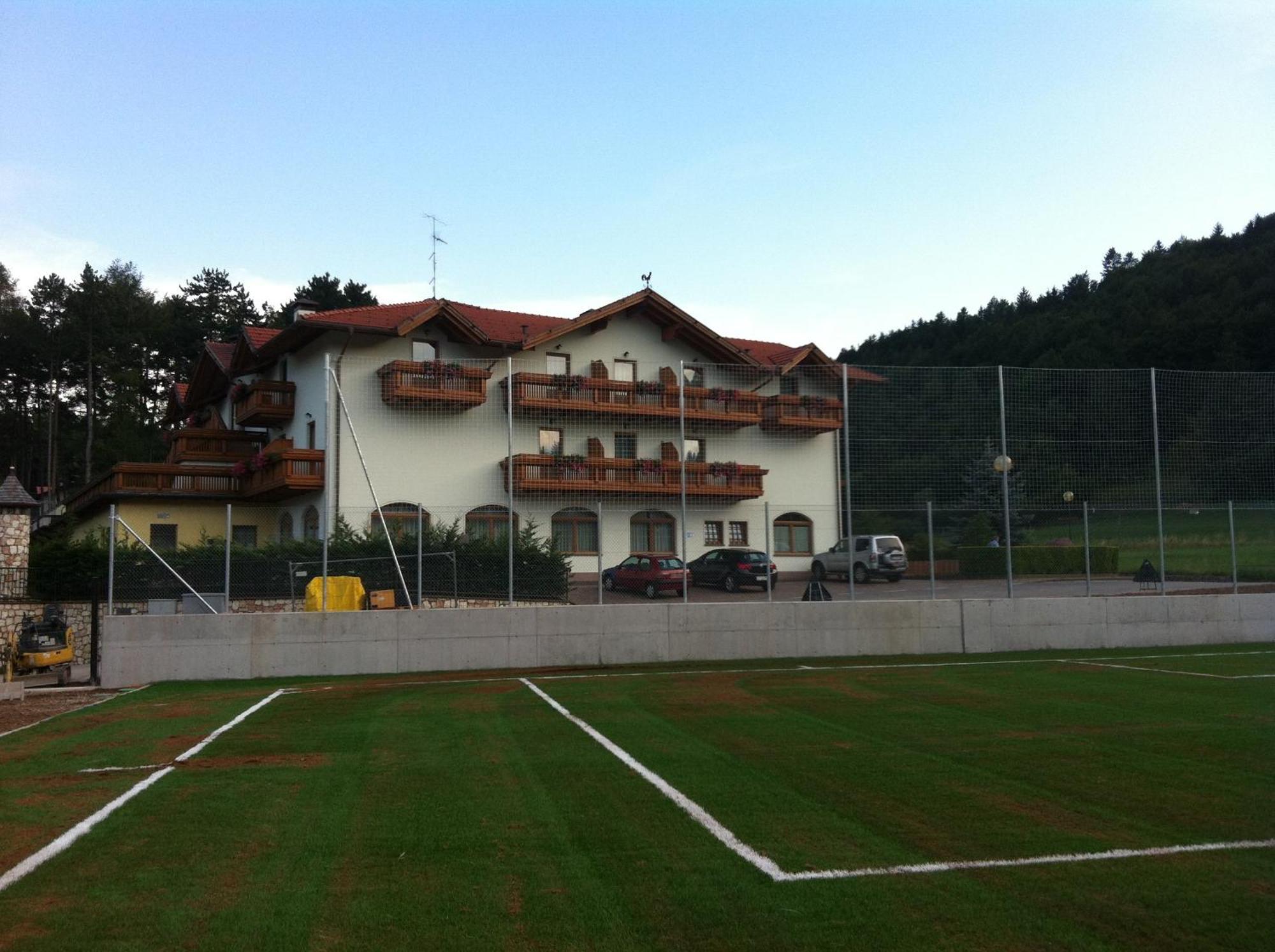 Hotel Fior Di Bosco Giovo Buitenkant foto